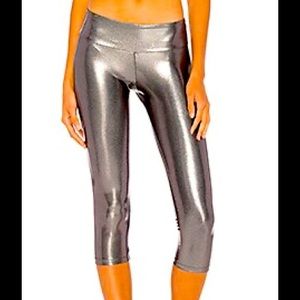 Sukishufu Suki Crop Legging in Chrome Gloss